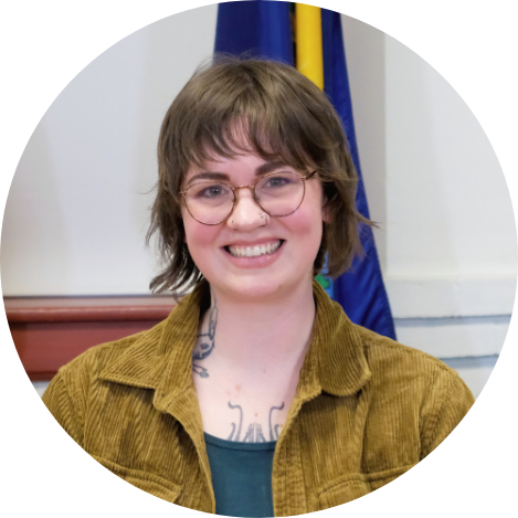 A photo of Nell Mayo.